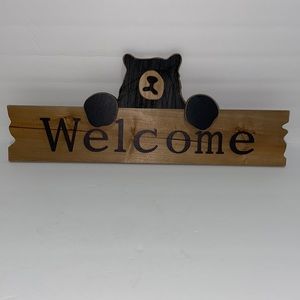Hobby Lobby Cabin Bear Welcome Sign NWT